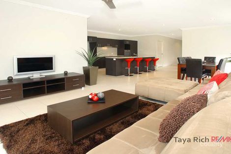 Property photo of 10 Bedford Road Pimpama QLD 4209