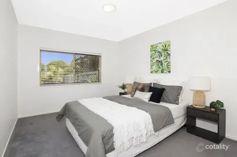 Property photo of 52 Windsor Place Carindale QLD 4152