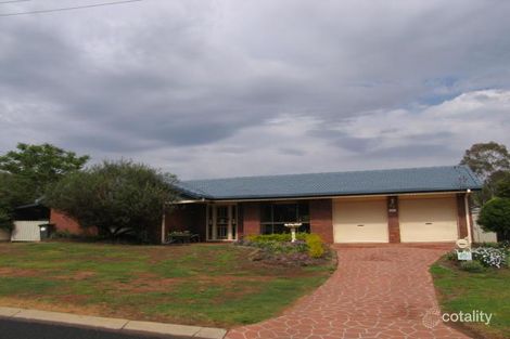 29 Robb St, Oakey, QLD 4401