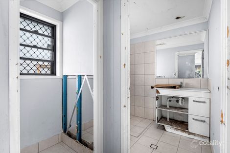 Property photo of 14 Haylock Street Wynnum QLD 4178