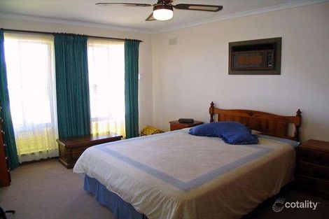 Property photo of 8 Stonehenge Boulevard Para Vista SA 5093