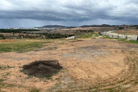 Property photo of 17 Thancoupie Crescent Whitlam ACT 2615