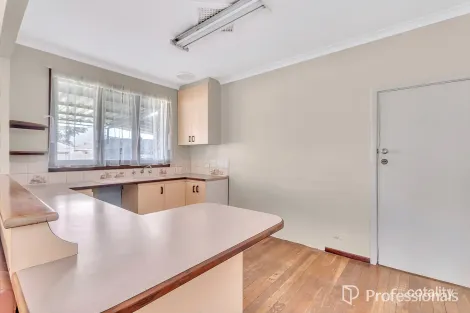 Property photo of 28 Hopkinson Way Wilson WA 6107