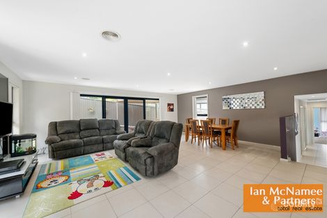 Property photo of 2 Wark Place Jerrabomberra NSW 2619