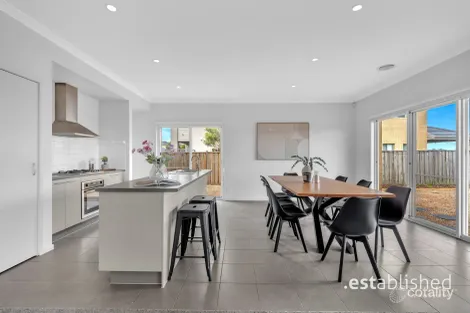 Property photo of 4 Outrigger Court Point Cook VIC 3030