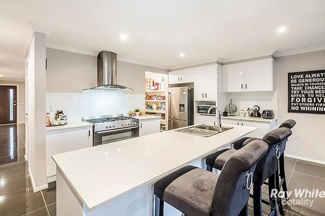 Property photo of 7 Maeve Circuit Clyde North VIC 3978