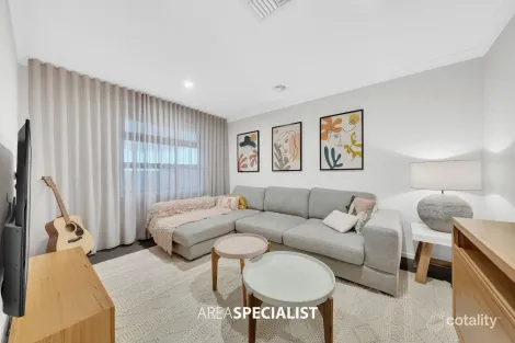 Property photo of 24 Copley Street Cranbourne VIC 3977