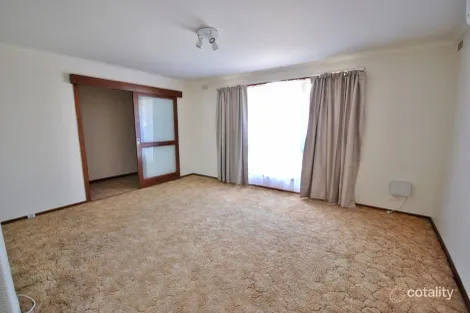 Property photo of 3 Ruffy Drive Cranbourne VIC 3977