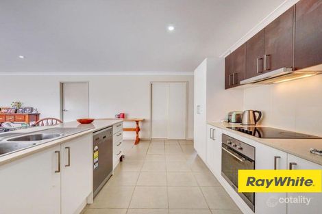 Property photo of 23 Wolfik Drive Goodna QLD 4300