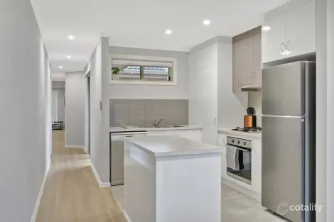Property photo of 15 Rawlings Circuit Evanston SA 5116