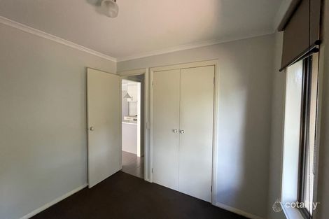 Property photo of 18 Mirrabucca Promenade South Morang VIC 3752