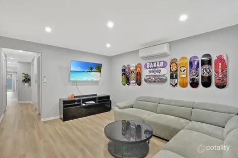 Property photo of 15 Rawlings Circuit Evanston SA 5116
