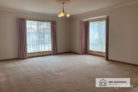 Property photo of 10 Magee Court Horsham VIC 3400