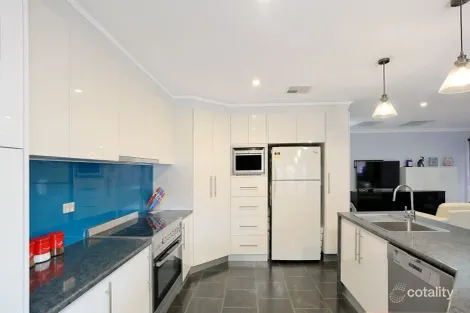 Property photo of 13 Michael Avenue Luddenham NSW 2745