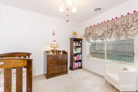 Property photo of 12 Grassland Grove Leopold VIC 3224