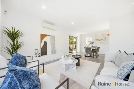 Property photo of 19 Hoddle Crescent Davidson NSW 2085