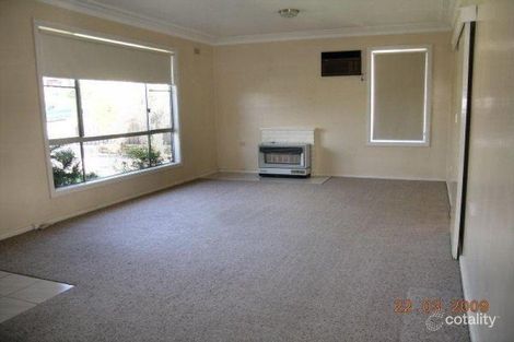 Property photo of 19 Macdonald Street Yass NSW 2582