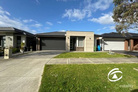 6 Hoosier Rd, Clyde North, VIC 3978