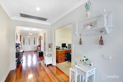 Property photo of 13 Kingston Way Mooroolbark VIC 3138
