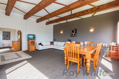 Property photo of 28 Village Bay Close Marks Point NSW 2280