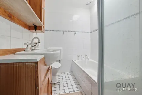 Property photo of 12 Cobar Place Cartwright NSW 2168