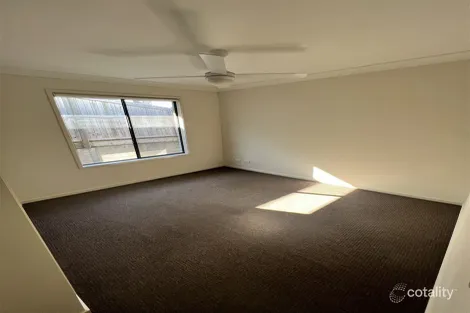Property photo of 23 Eagleton Crescent Leichhardt QLD 4305