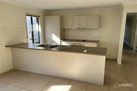 Property photo of 23 Eagleton Crescent Leichhardt QLD 4305