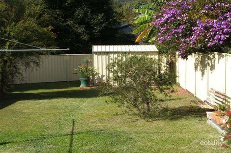 Property photo of 24 Wendy Drive Point Clare NSW 2250