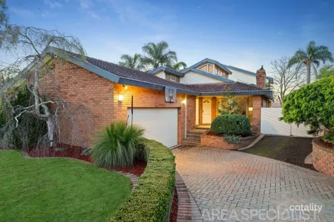 11 TISDALL DR, LANGWARRIN, VIC 3910