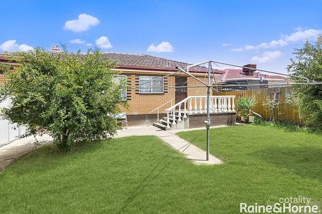 Property photo of 4 Southwold Street St Albans VIC 3021