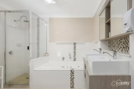 Property photo of 9 Parkview Drive Rosslyn QLD 4703