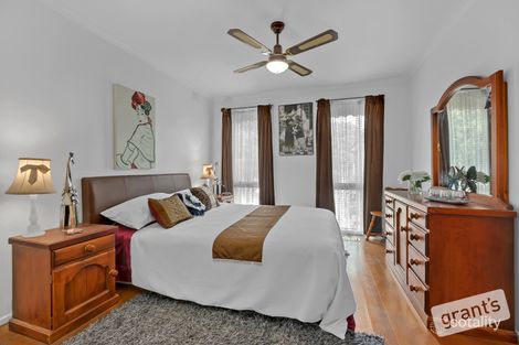 Property photo of 10 Matthew Flinders Avenue Endeavour Hills VIC 3802