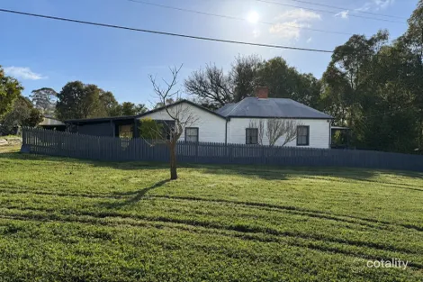 11 Fryers St, Guildford, VIC 3451