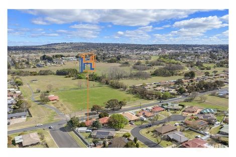 Property photo of 2/29 Ishbell Drive Armidale NSW 2350
