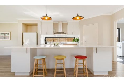 15 Alyxia Ct, Torquay, VIC 3228