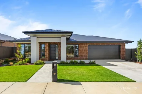 18 Thurling Pde, Lucas, VIC 3350