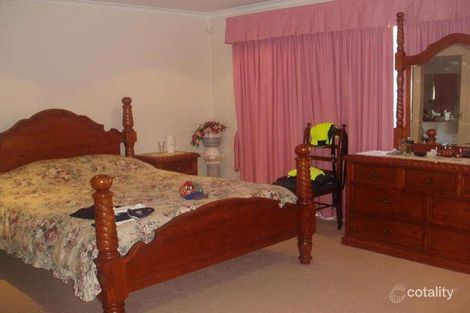 Property photo of 2 Beech Place Hallam VIC 3803