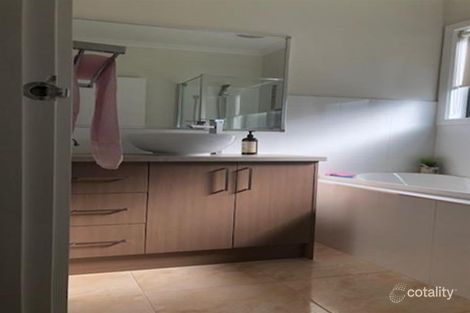 Property photo of 22 Black Wattle Road Craigieburn VIC 3064