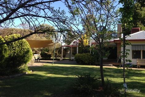 30 Ellenwood Ave, Charlton, VIC 3525