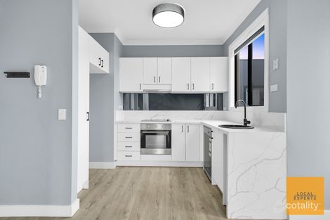 Property photo of 19/9 Petrea Place Harkness VIC 3337