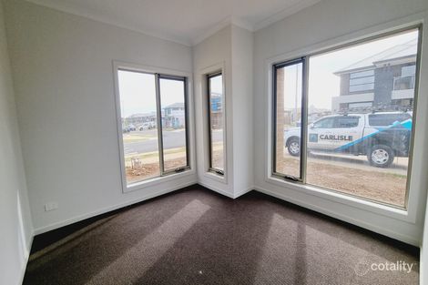Property photo of 2 Mimi Mews Truganina VIC 3029