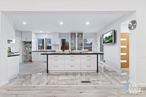 Property photo of 40 Abeckett Road Narre Warren North VIC 3804