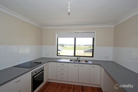 Property photo of 105 Wine Country Drive Nulkaba NSW 2325