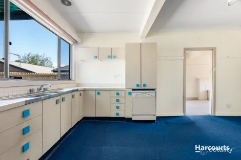 Property photo of 28 Canterbury Road Blackburn South VIC 3130