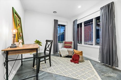 Property photo of 35 Jarryd Crescent Berwick VIC 3806