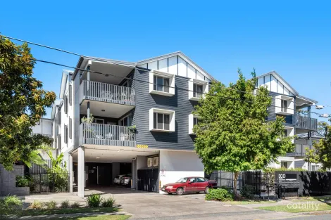 Property photo of 206/38 Latimer Street Holland Park QLD 4121