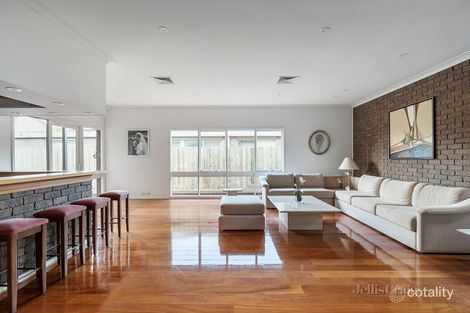 Property photo of 8 Mitchell Road Caulfield North VIC 3161