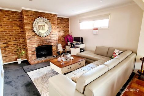 Property photo of 39 Brentwood Drive Glen Waverley VIC 3150