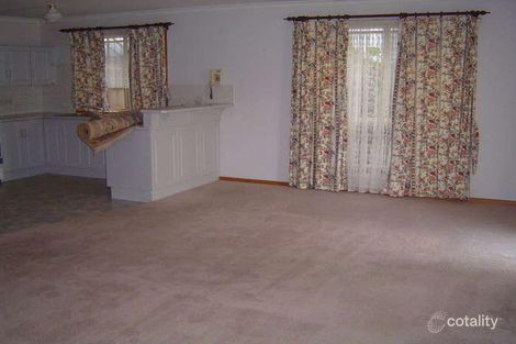 4 Rivett Pl, Pooraka, SA 5095