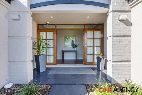 Property photo of 6 Magnolia Close Jerrabomberra NSW 2619